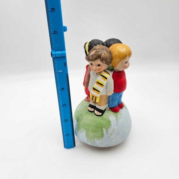 Vintage USA For Africa "We Are The World" 1985 Figurine Music Box Brockman WORKS - Picture 7 of 7